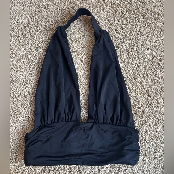 Princess Polly Halter Top | Size 4 - Picture 5 of 7